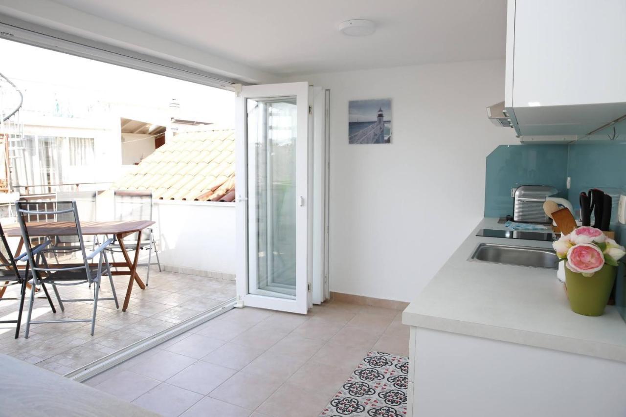 Holiday Home Yan With Bay View Vodice Bagian luar foto
