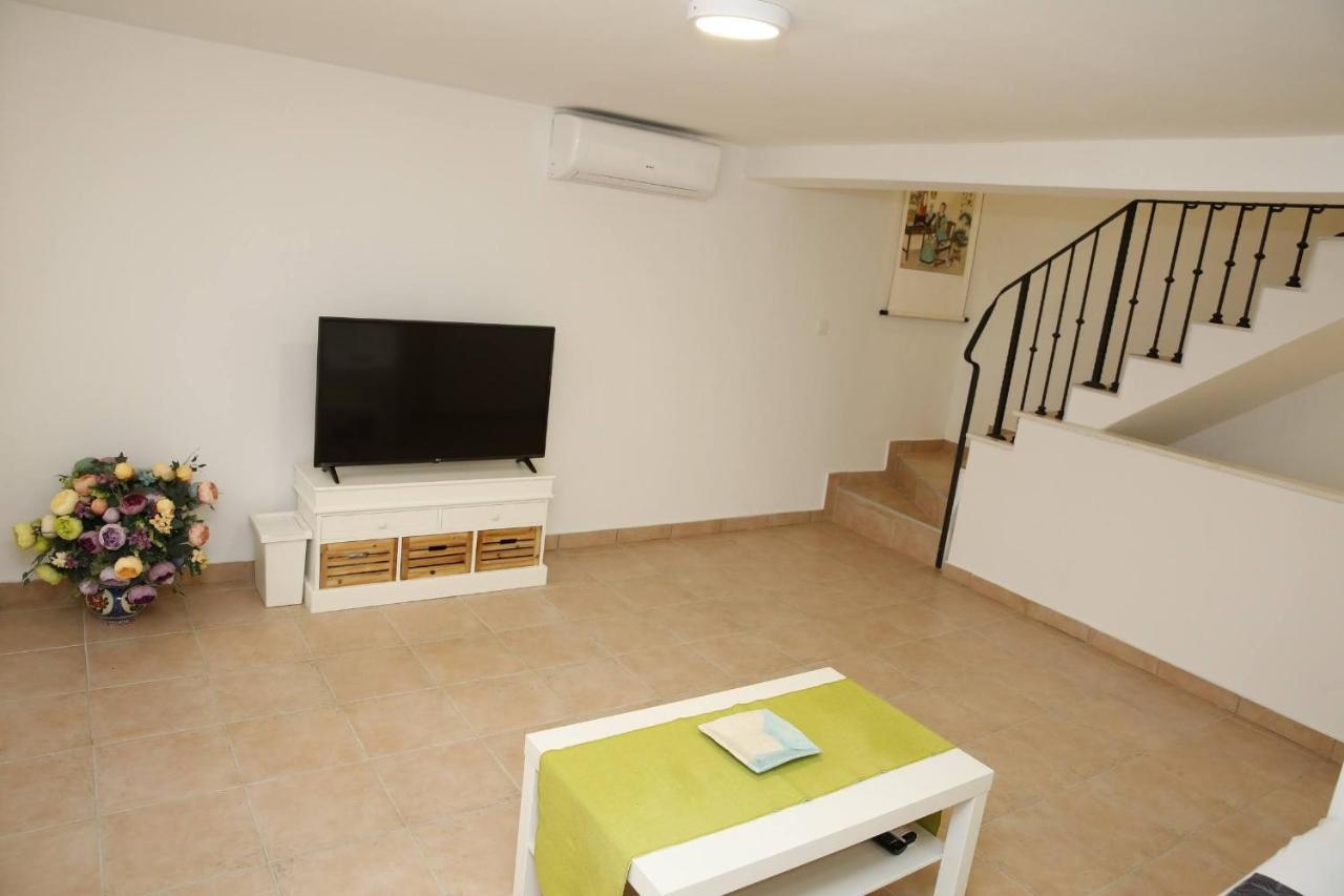 Holiday Home Yan With Bay View Vodice Bagian luar foto